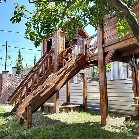 Отель Гостевой дом РУНО Гагра Экстерьер фото
